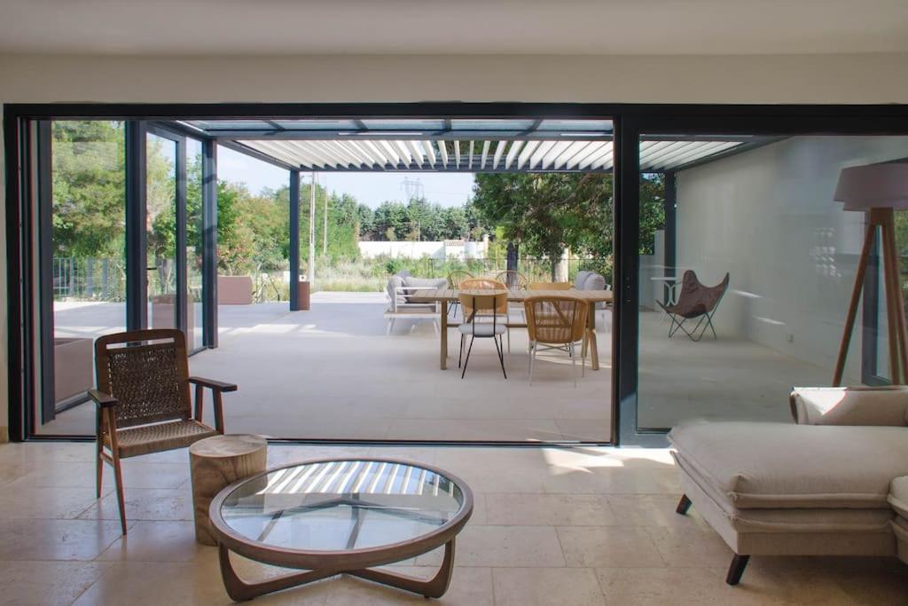 Villa Des Jacinthes Tarascon Exterior photo