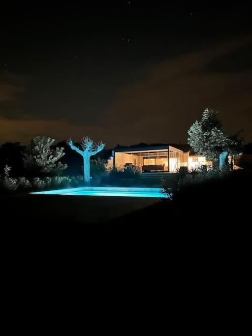 Villa Des Jacinthes Tarascon Exterior photo