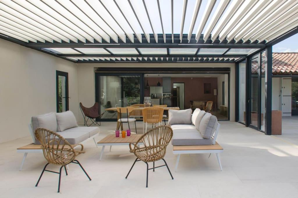 Villa Des Jacinthes Tarascon Exterior photo