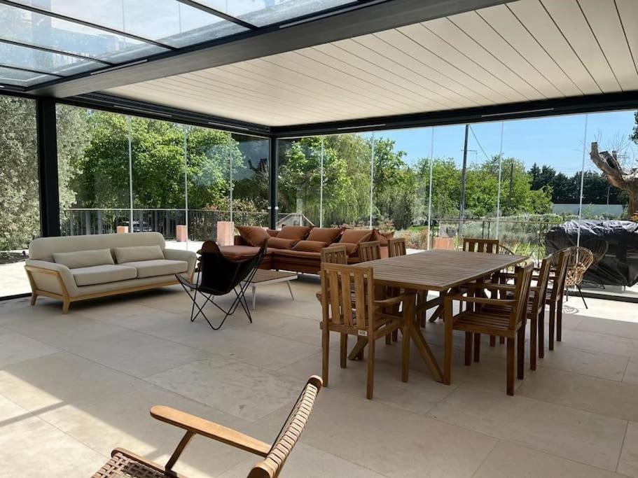 Villa Des Jacinthes Tarascon Exterior photo